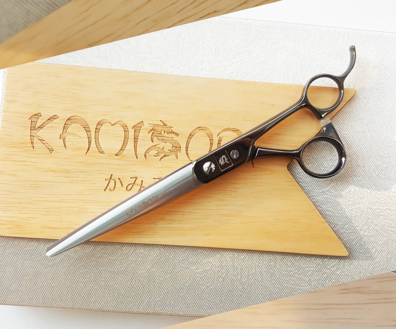 ScissorTech - KAMISORI Kobura Professional Haircutting Shears (1388749914198)